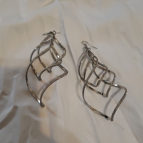 Jewelry - Sparkly earrings 🤩